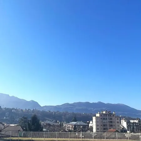 T1 Bis 35m² Avec Terrasse Exposee Sud/est Et Parking Prive - Fr-1-555-80 엑스레뱅